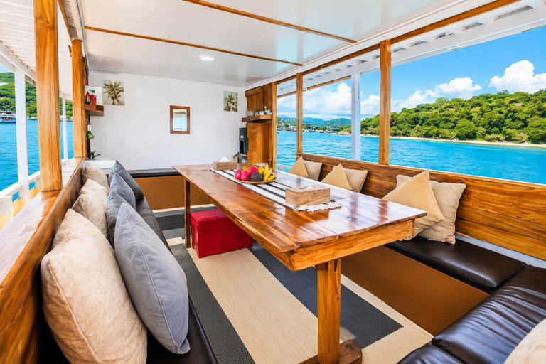 Labuan Bajo: 3-Day Komodo Sailing Ocean View Cabin All Fees Standard Boat | Sharing Room Ocean View | Tiket not Included