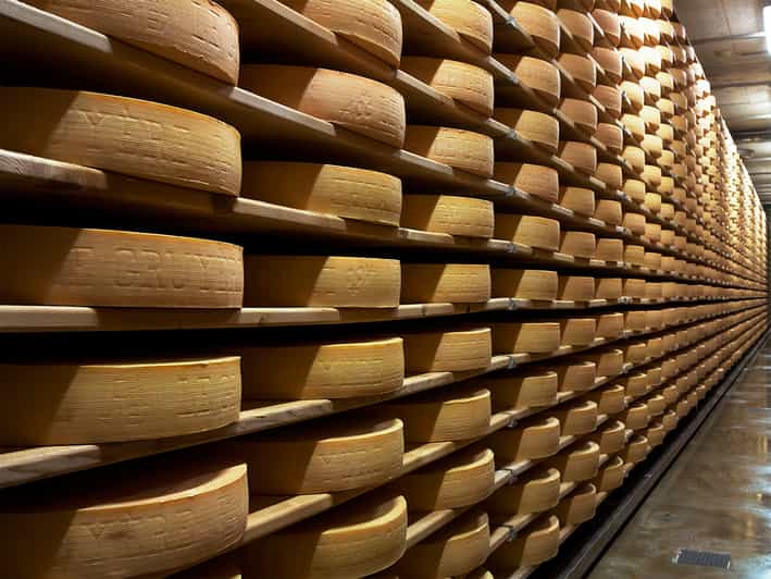 Private Tour to Gruyeres with Cheese and Chocolate Factory GetYourGuide