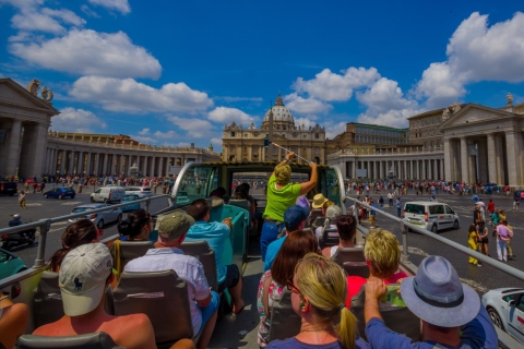 Roma: tour sin colas en autobús turístico y ColiseoTour con boleto de autobús de 24 horas - Inglés