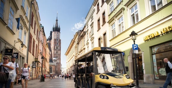 Krakow: City Tour of 3 Districts by Electric Car