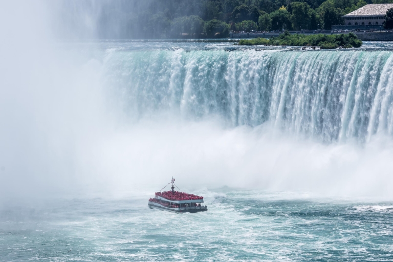 Z Toronto: Wieczór w Niagara Falls z rejsem statkiemWieczór wycieczkę z rejs i Fallsview Kolacja