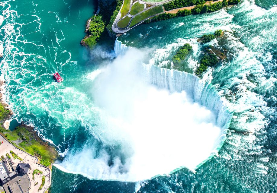 Private Tour of Niagara Falls From Toronto