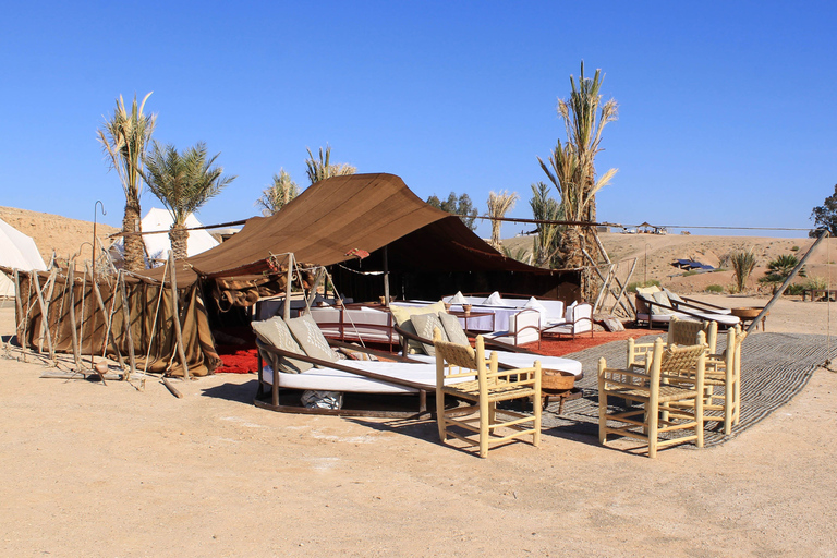 Marrakech: recorrido por el desierto de Agafay con almuerzo y paseo en camello