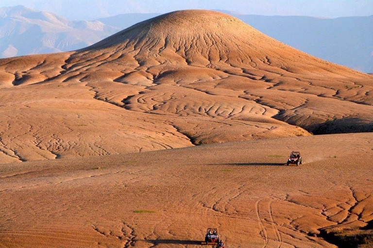 Ab Marrakesch: Agafay-Wüstentour mit Mittagessen & Kamelritt