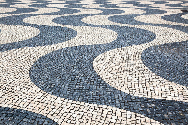 Lisboa: Tour gastronómico privado a pie por los barrios históricos