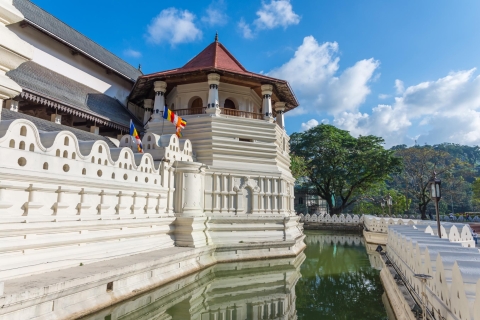 Kandy: visite des temples, des jardins et du spectacle culturel
