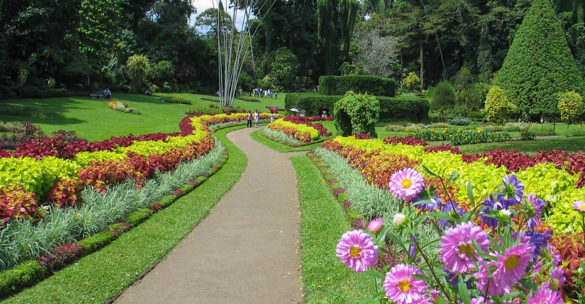 Kandy, Temples, Gardens & Cultural Show City Highlights Tour - Housity