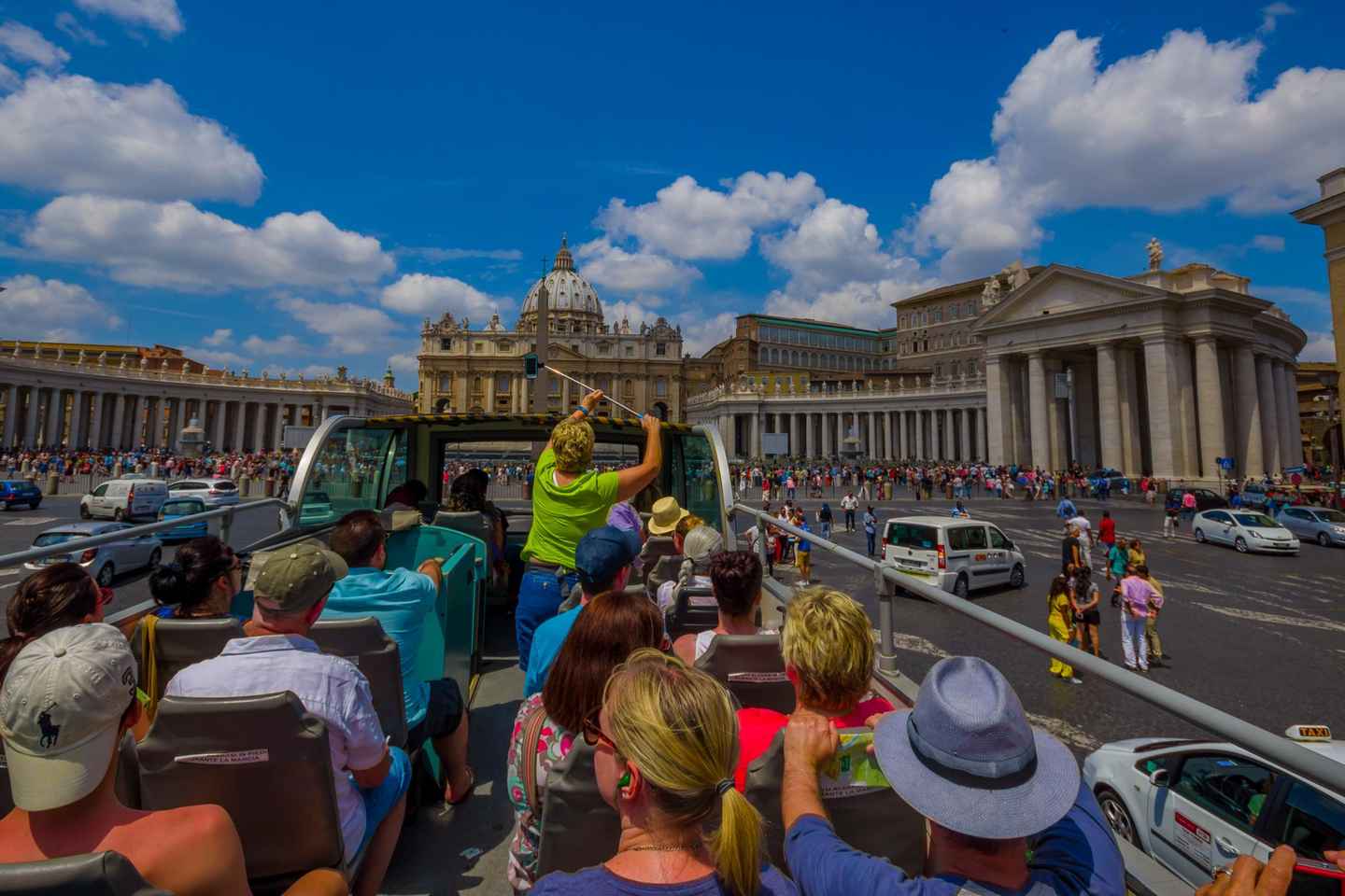 Rome: Hop-on-Hop-off Bus with Vatican and Sistine Chapel