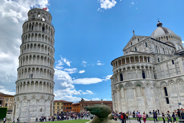 La Spezia: Full-Day Pisa and Lucca ExcursionWalking Tour without Entry Tickets