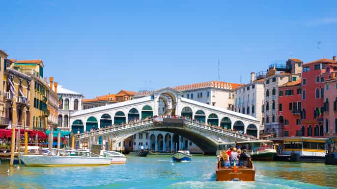 venice hidden city secret gardens tour with canal cruise