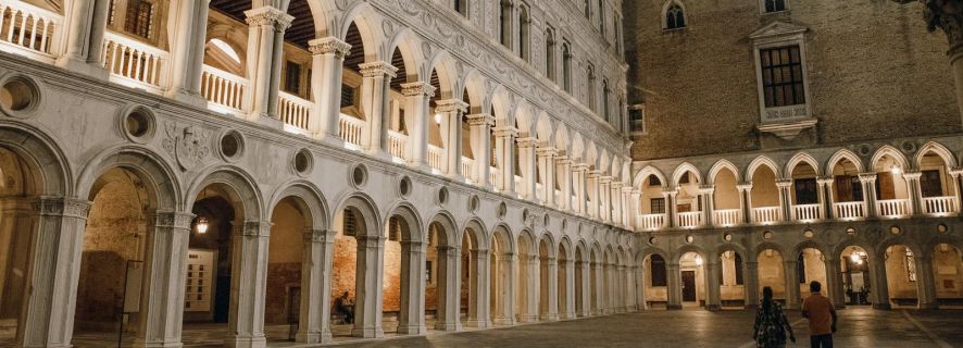 Venezia: Markus-basilikaen og Dogepalasset kveldstur