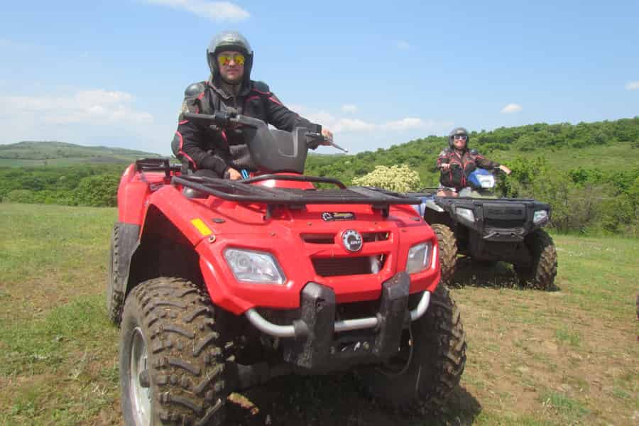 Sonnenstrand: Quad-Safari mit Hoteltransfer. Foto: GetYourGuide