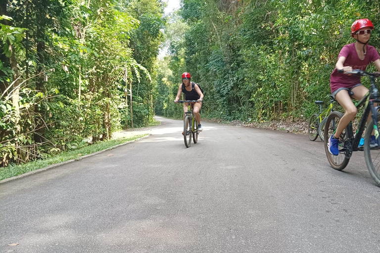 Aventura na trilha de bicicleta de Ubin