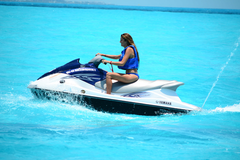 Cancun : Waverunner dans la lagune de NichupteCancun: location de Waverunner de 30 minutes dans la lagune de Nichupte