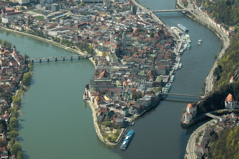Prag: Privater One-Way-Transfer nach Passau