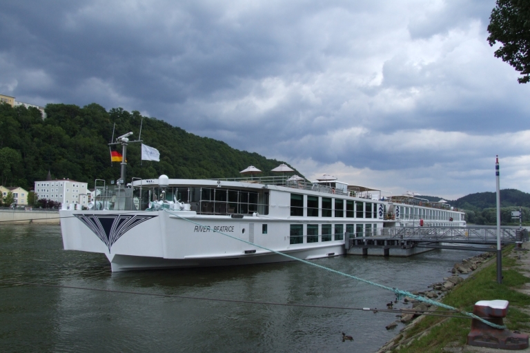 Prag: Privater One-Way-Transfer nach Passau