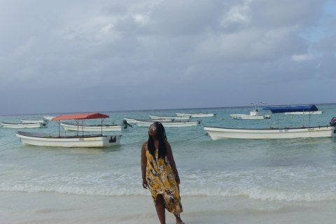 Zanzibar : sortie privée baignade avec dauphins, snorkelingVisite avec transferts aux hôtels du nord d'Unguja