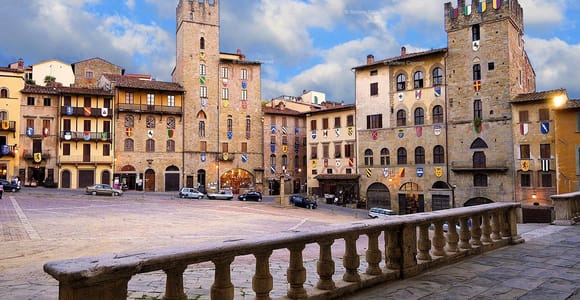 16 Amazing Things to Do in Arezzo Map Photos Earth Trekkers