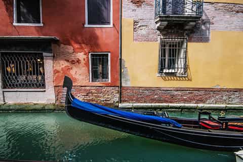 venice shared evening gondola ride at sunset