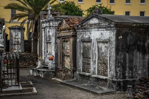 new orleans st. louis cemetery #1 tour