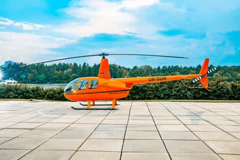 Kiev: Private Guided Helicopter Tour