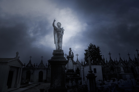 Nowy Orlean: Night Cemetery and Ghost BYOB Bus Tour