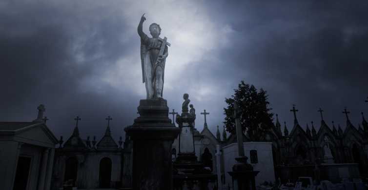 Tour in autobus di New Orleans: cimitero notturno e Ghost BYOB