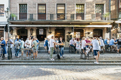 Düsseldorf: Altbier-Safari Beer Walking TourGroup Tour