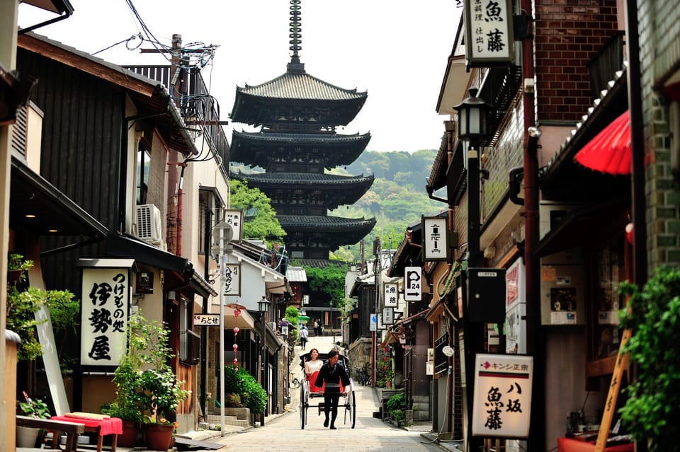 Higashiyama | Kyoto: Sakura Season Private Rickshaw Tour