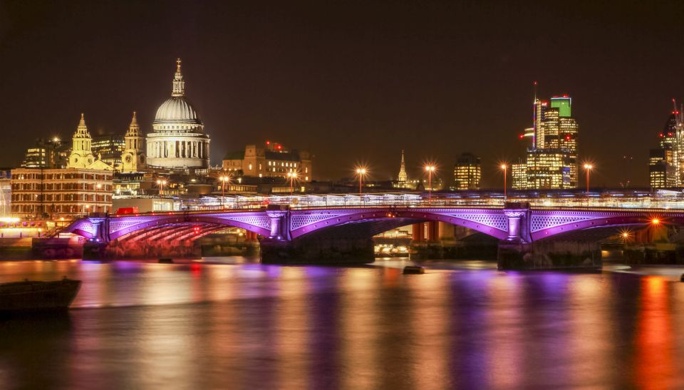  London: River Thames Luxury Dinner Cruise with Live Music 