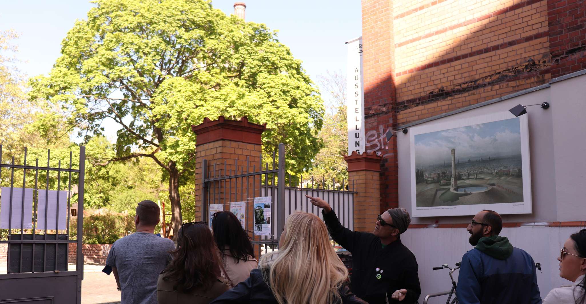 Berlin, Alternative Berlin Walking Tour - Hizvo