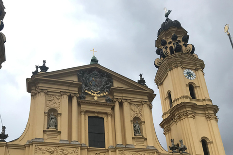 Munich: Private Walking Tour with good laughs and much info