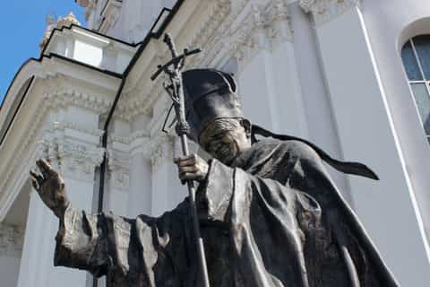 Wadowice: Pope John Paul II Private Limousine Tour