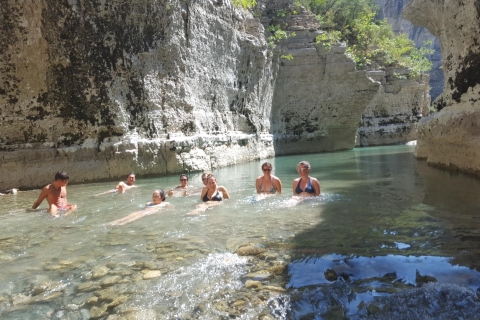 Berat: trip Osum Canyon en Bogove-watervalBerat: Tour in de Osum-kloof