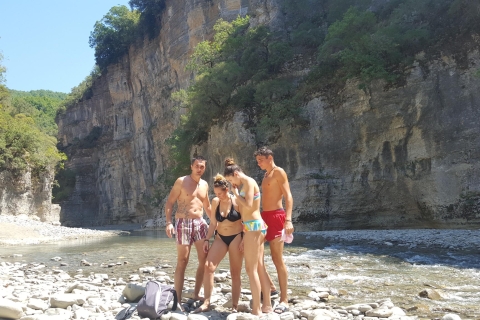 Berat : visite canyon de l'Osum et cascade de BogovëBerat : visite du canyon d'Osumi