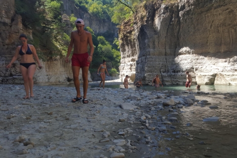 Berat : visite canyon de l'Osum et cascade de BogovëBerat : visite du canyon d'Osumi