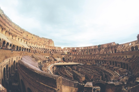 Rzym: Skip-the-Line Colosseum, Forum and Palatine Hill TourWycieczka grupowa w języku angielskim