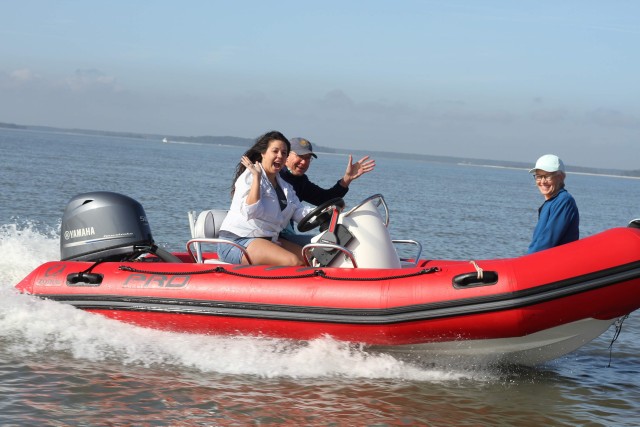 Visit Hilton Head Island Mini Boat Dolphin Tour in Hilton Head Island