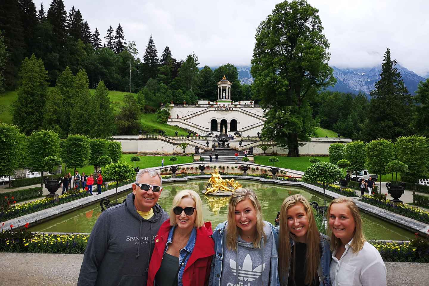 Munich: Private Neuschwanstein & Linderhof Castle Day Trip