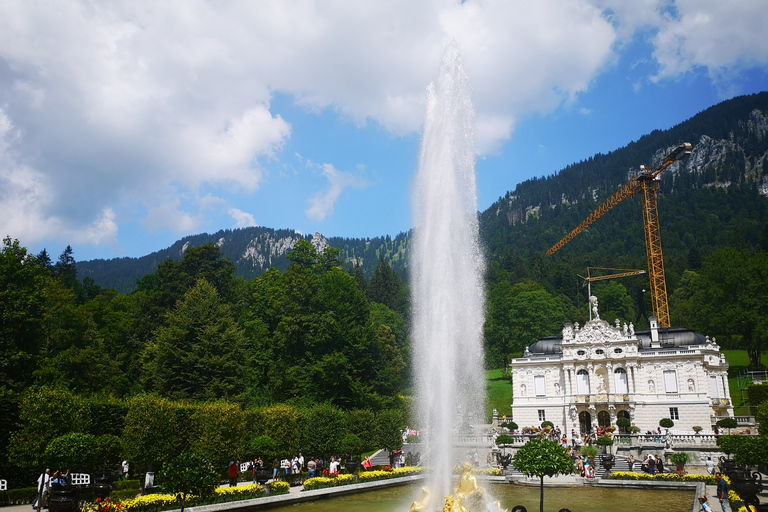 Monaco di Baviera: Escursione privata di un giorno a Neuschwanstein e al Castello di Linderhof