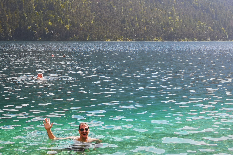 Monaco di Baviera: Escursione privata di un giorno a Neuschwanstein e al Castello di Linderhof