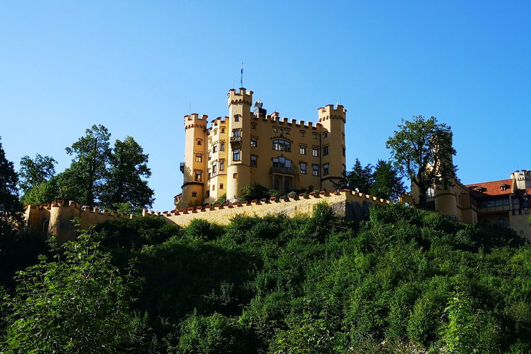 Monaco di Baviera: Escursione privata di un giorno a Neuschwanstein e al Castello di Linderhof