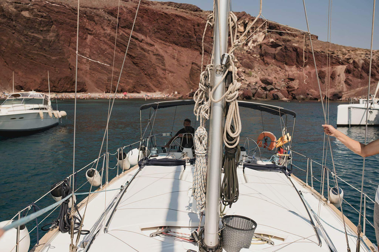 Santorini: Private 5-Hour Sunset Sailing Tour with Dinner