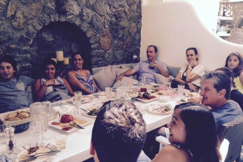 Mykonos: tradycyjny lunch lub kolacja w Mykonian Spiti