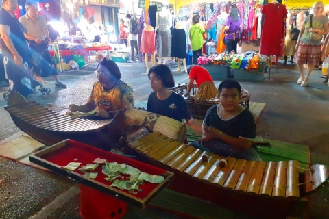 Krabi: lokalna nocna wycieczka z ulicznym jedzeniem