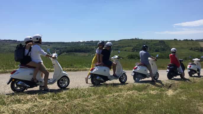 florencia tour de día completo por la vespa de la toscana en chianti