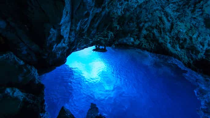 split blue cave and 5 islands tour