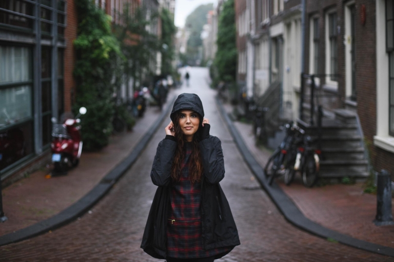 Amsterdam: Photographe personnel de voyage et de vacancesL'explorateur: 2 heures et 60 photos dans 2 à 3 emplacements