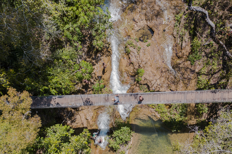 Bonito: Snorkeling, Waterfalls, & Grotto at Ceita Corê Farm Local Guided Tour in Portuguese