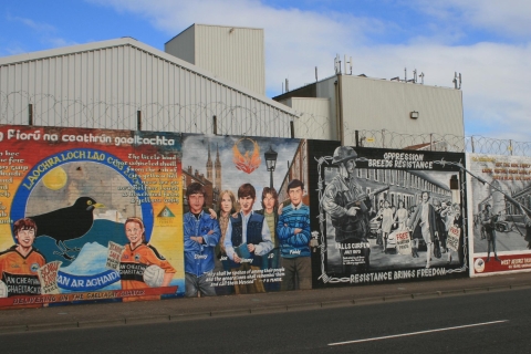 Belfast : visite de 2,5 heures des peintures murales des rues en espagnol
